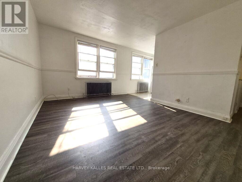 6 - 330 Chisholm Avenue, Toronto, Ontario  M4C 4W6 - Photo 3 - E12798330