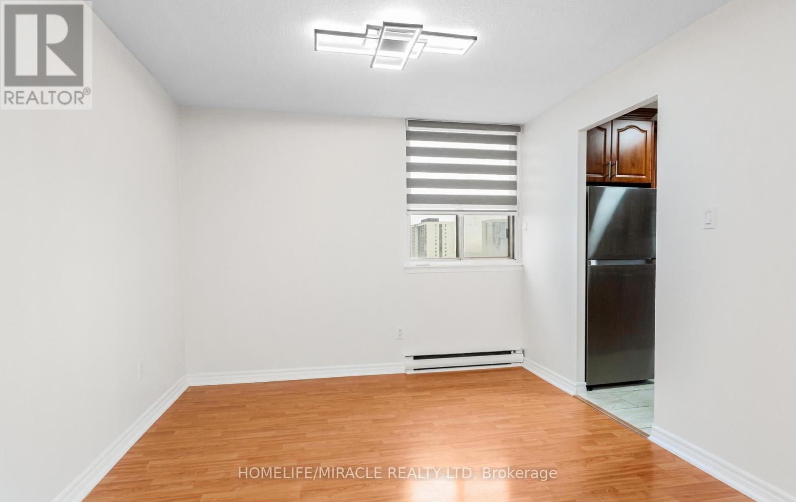 1102 - 15 Kensington Road, Brampton, Ontario  L6T 3W2 - Photo 10 - W12796696