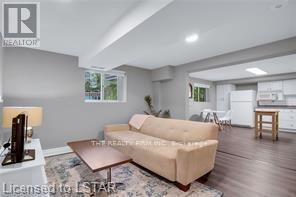 Lower - 25 Weston Street, London South, Ontario  N6C 1R2 - Photo 9 - X12799852