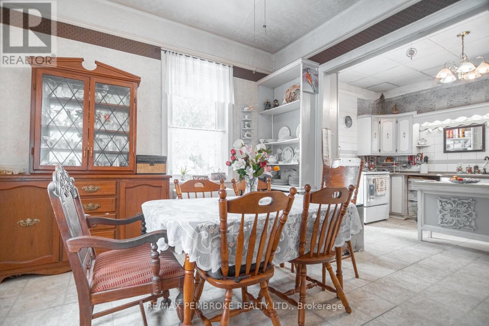 476 Airport Road, Petawawa, Ontario  K8A 6W7 - Photo 16 - X12799856