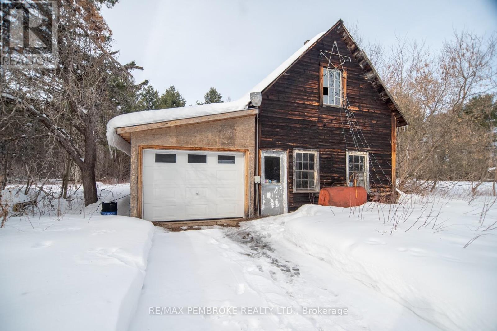 476 Airport Road, Petawawa, Ontario  K8A 6W7 - Photo 25 - X12799856