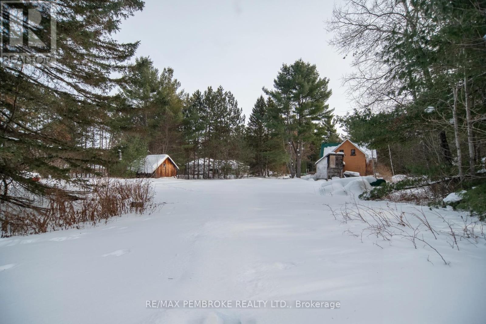 476 Airport Road, Petawawa, Ontario  K8A 6W7 - Photo 31 - X12799856