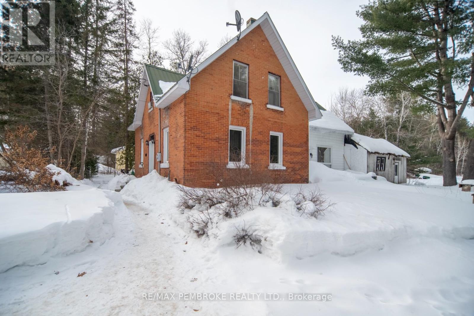 476 Airport Road, Petawawa, Ontario  K8A 6W7 - Photo 33 - X12799856