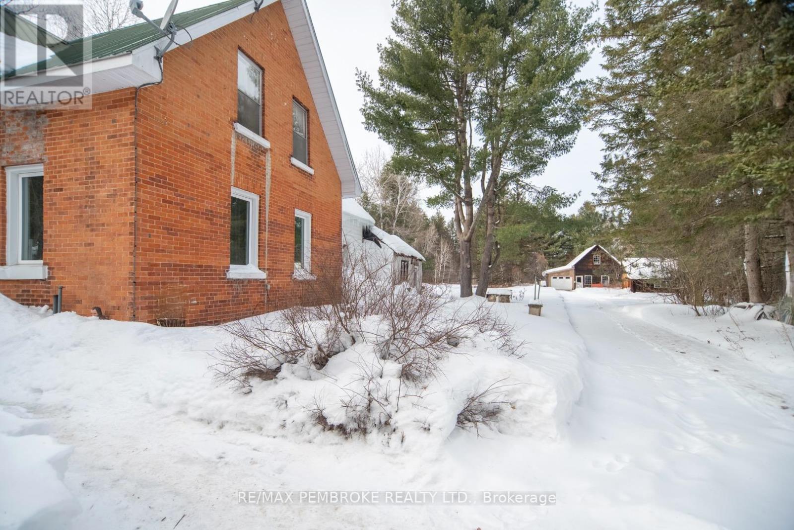 476 Airport Road, Petawawa, Ontario  K8A 6W7 - Photo 34 - X12799856