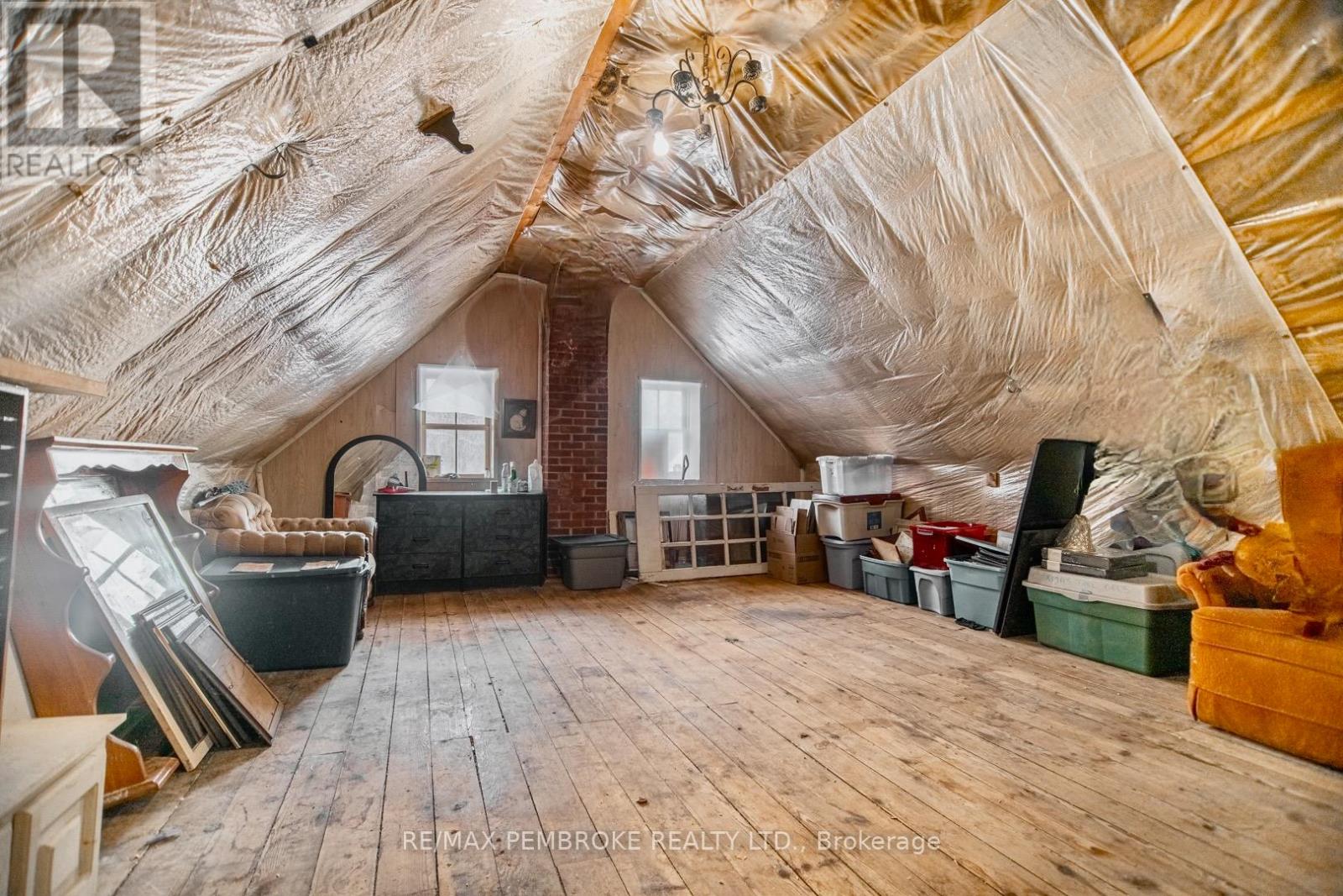 476 Airport Road, Petawawa, Ontario  K8A 6W7 - Photo 9 - X12799856