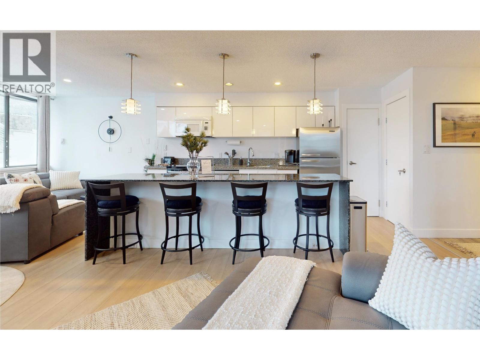 301 4111 Golfers Approach, Whistler, British Columbia  V8E 1A4 - Photo 12 - R3091283