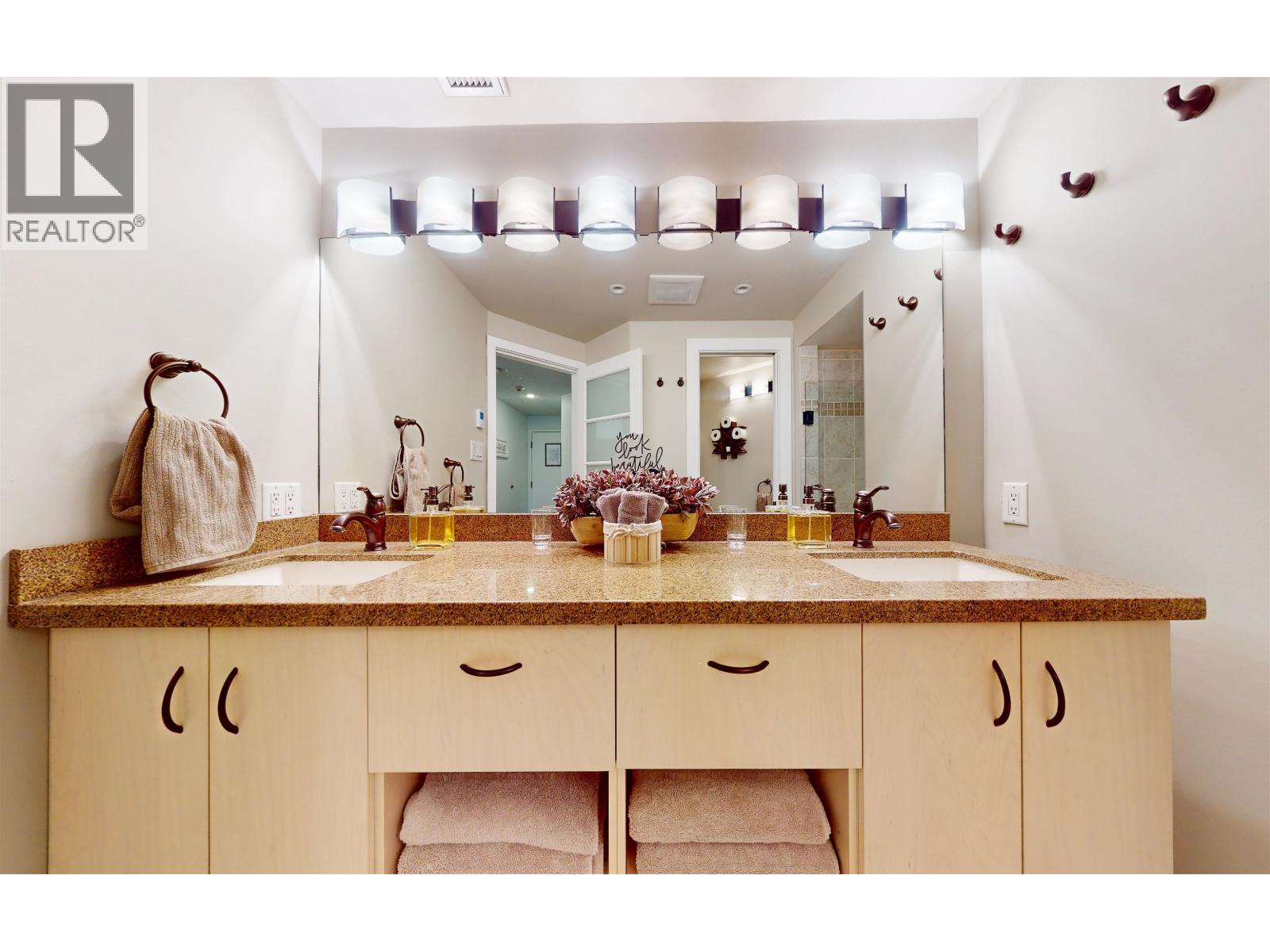 301 4111 Golfers Approach, Whistler, British Columbia  V8E 1A4 - Photo 23 - R3091283