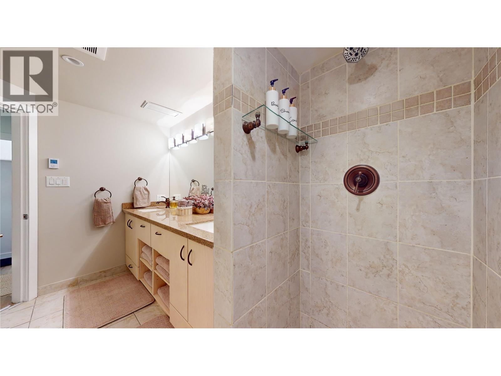 301 4111 Golfers Approach, Whistler, British Columbia  V8E 1A4 - Photo 25 - R3091283