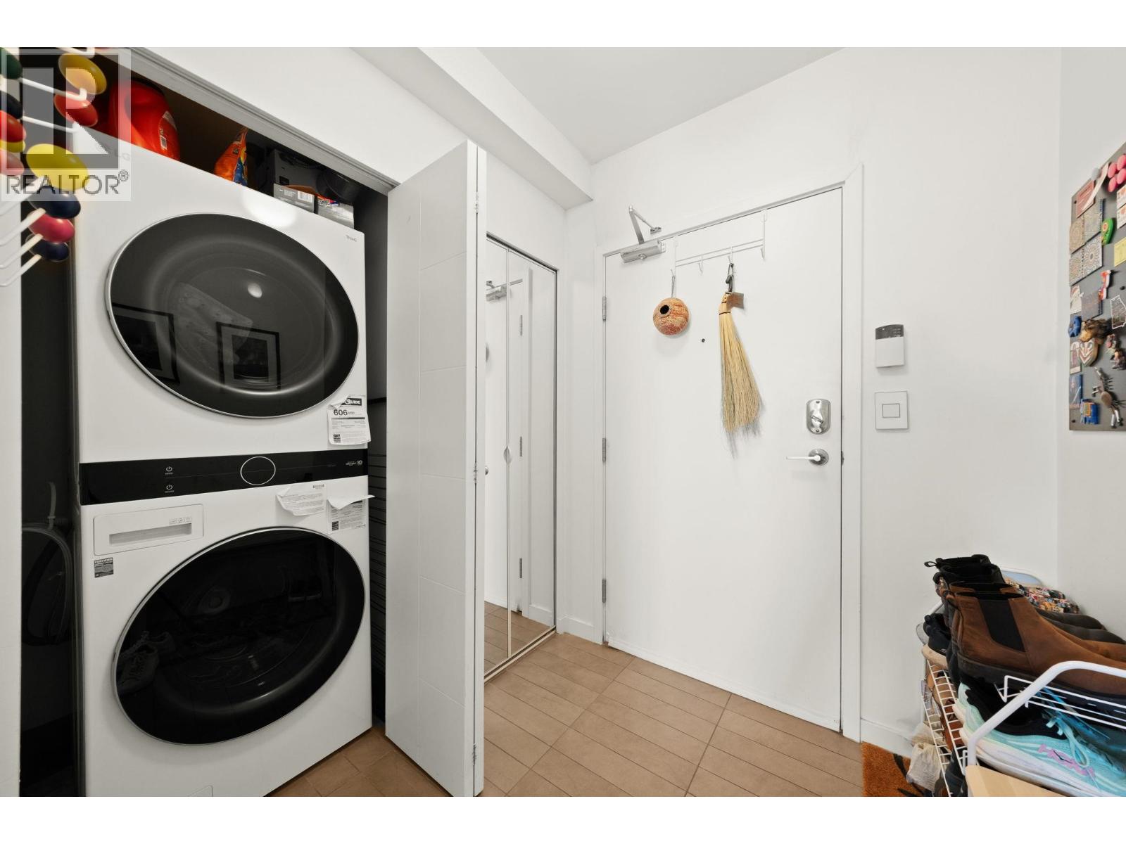 3302 33 Smithe Street, Vancouver, British Columbia  V6B 0B5 - Photo 15 - R3091312