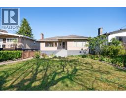 4262 DUMFRIES STREET, Vancouver, British Columbia