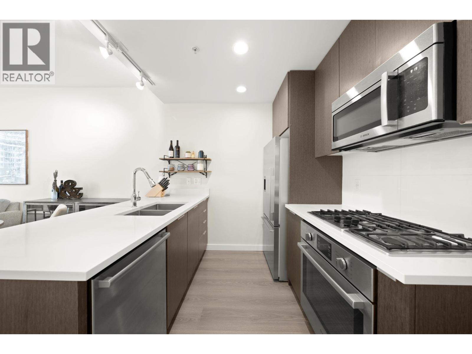 302 3333 Sexsmith Road, Richmond, British Columbia  V6X 0R7 - Photo 8 - R3091307