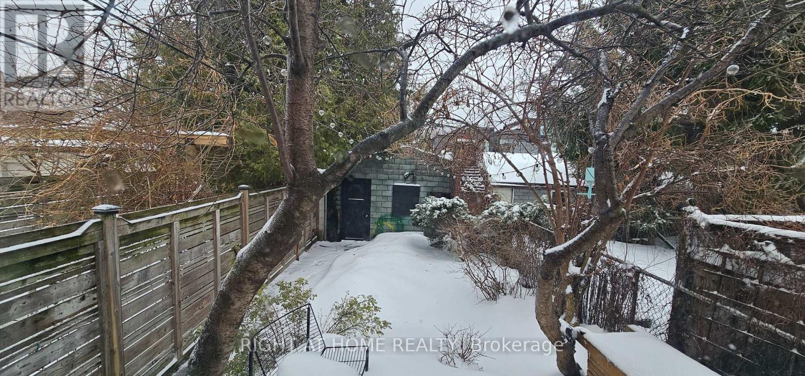 33 Foxley Street, Toronto, Ontario  M6J 1P9 - Photo 10 - C12799880