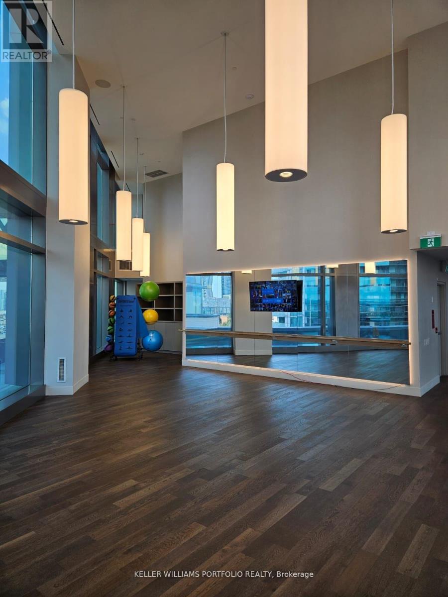 5001 - 1000 Portage Parkway, Vaughan, Ontario  L4K 0L1 - Photo 3 - N12799826