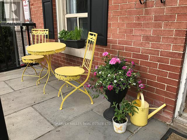 Main - 327 Howland Avenue, Toronto, Ontario  M5R 3C1 - Photo 10 - C12799758