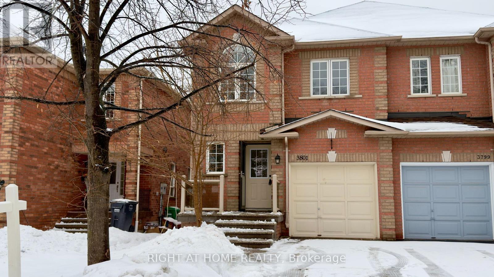 3801 Forest Bluff Crescent, Mississauga, Ontario  L5N 7T8 - Photo 2 - W12796446