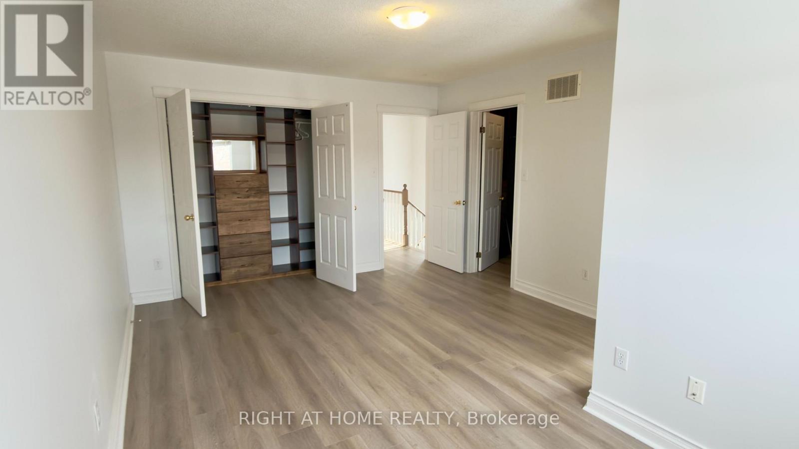 3801 Forest Bluff Crescent, Mississauga, Ontario  L5N 7T8 - Photo 25 - W12796446