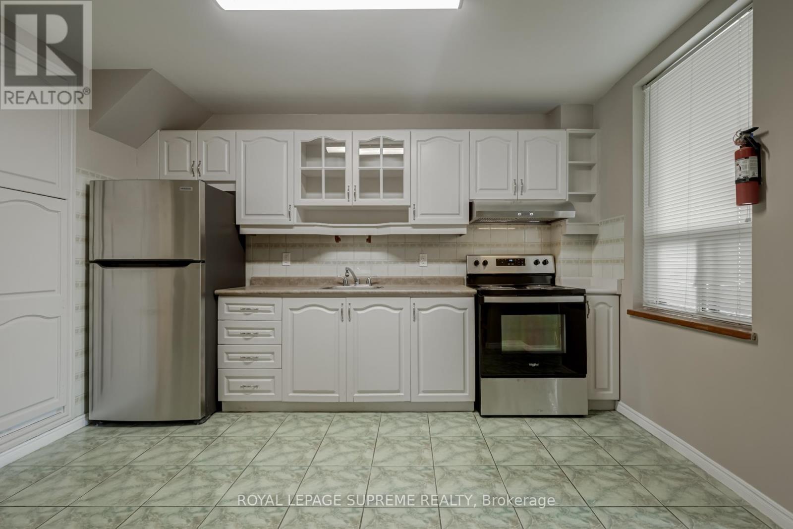 Main - 367 Westmoreland Avenue N, Toronto, Ontario  M6H 3A6 - Photo 4 - W12799806