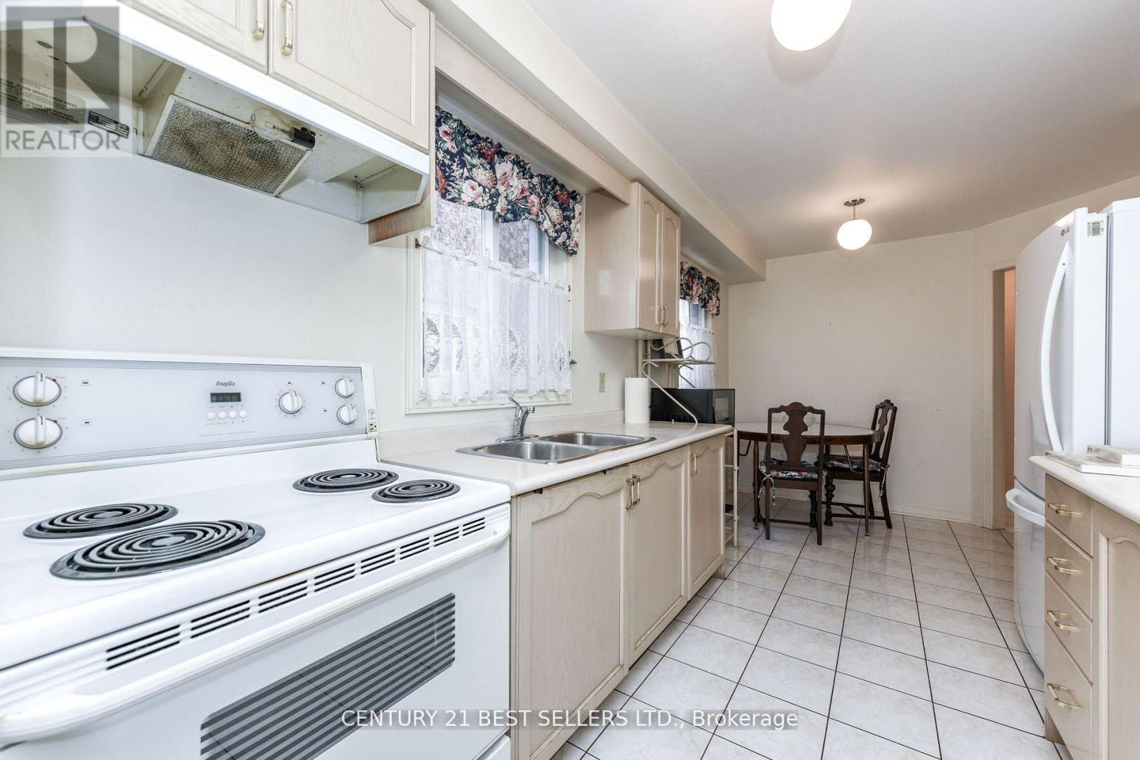 5439 Antrex Crescent, Mississauga, Ontario  L4Z 3T7 - Photo 9 - W12799844