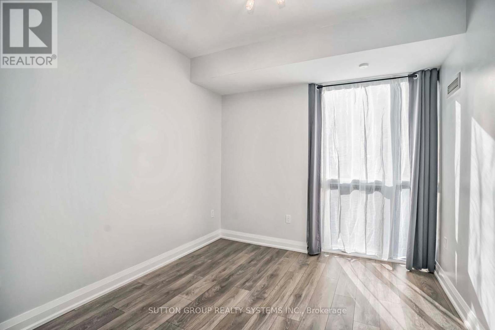 112 - 9 Valhalla Inn Road, Toronto, Ontario  M9B 1S9 - Photo 13 - W12799854