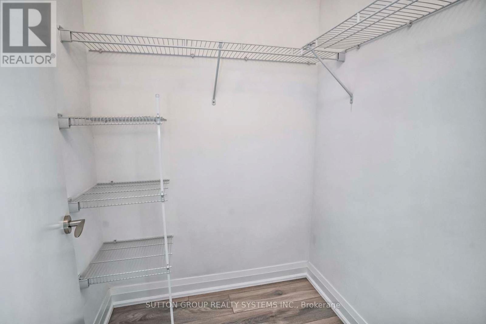 112 - 9 Valhalla Inn Road, Toronto, Ontario  M9B 1S9 - Photo 15 - W12799854