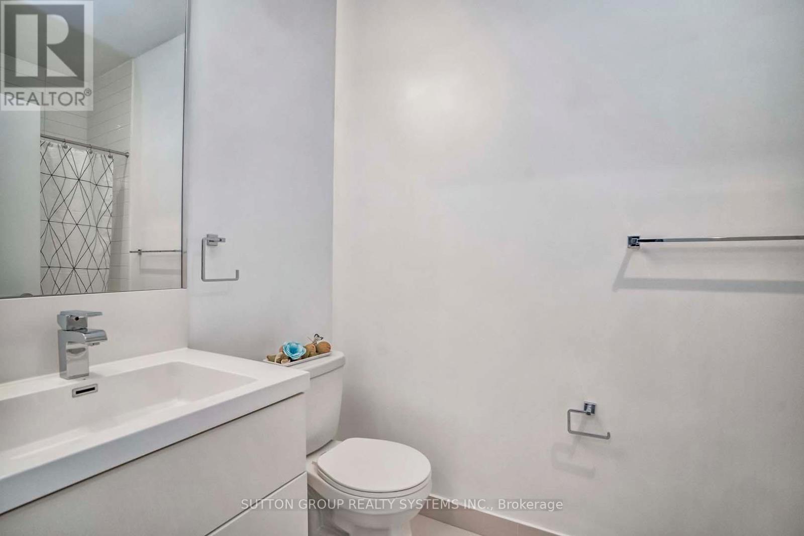 112 - 9 Valhalla Inn Road, Toronto, Ontario  M9B 1S9 - Photo 17 - W12799854