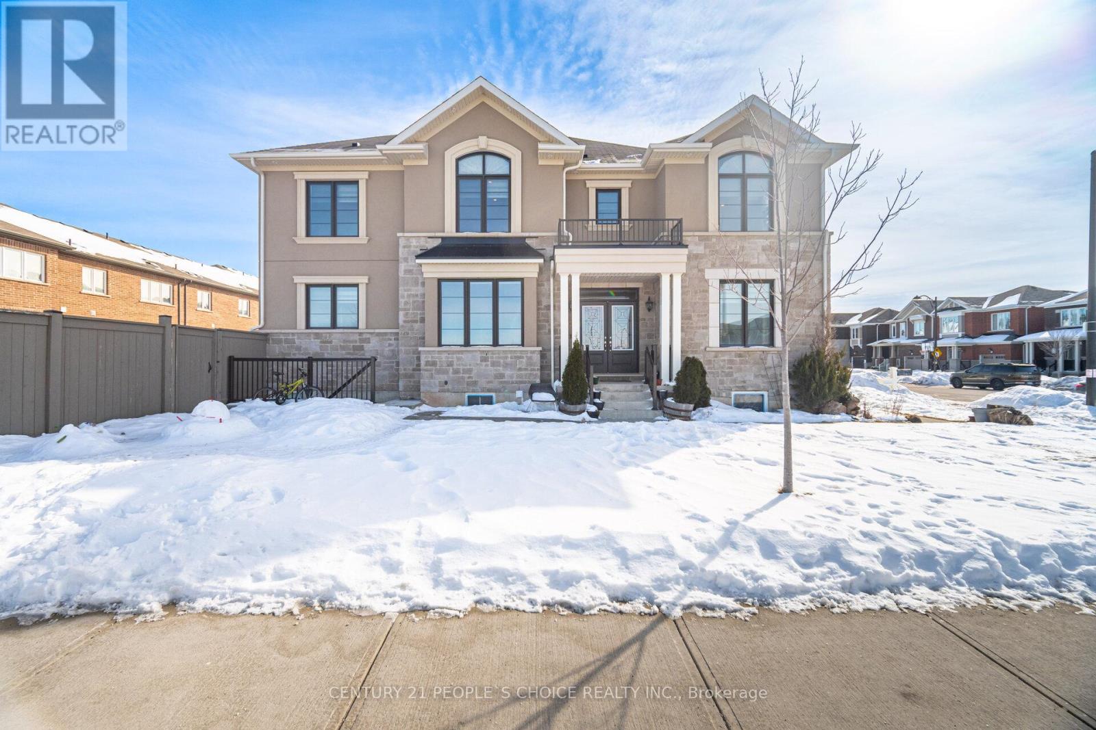 Upper - 744 Kennedy Circle W, Milton, Ontario  L9E 1R9 - Photo 2 - W12799874