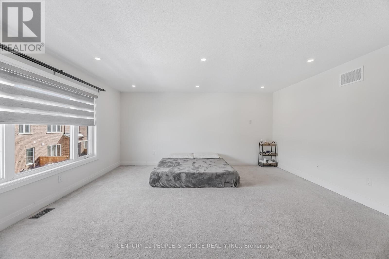 Upper - 744 Kennedy Circle W, Milton, Ontario  L9E 1R9 - Photo 27 - W12799874