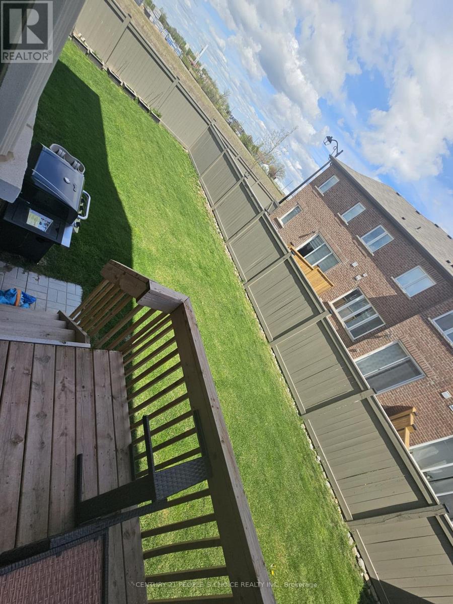 Upper - 744 Kennedy Circle W, Milton, Ontario  L9E 1R9 - Photo 49 - W12799874