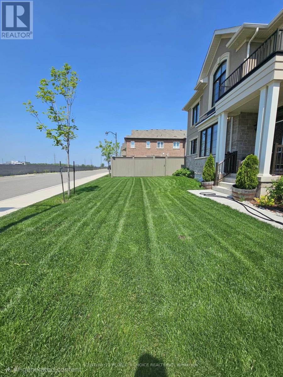 Upper - 744 Kennedy Circle W, Milton, Ontario  L9E 1R9 - Photo 50 - W12799874