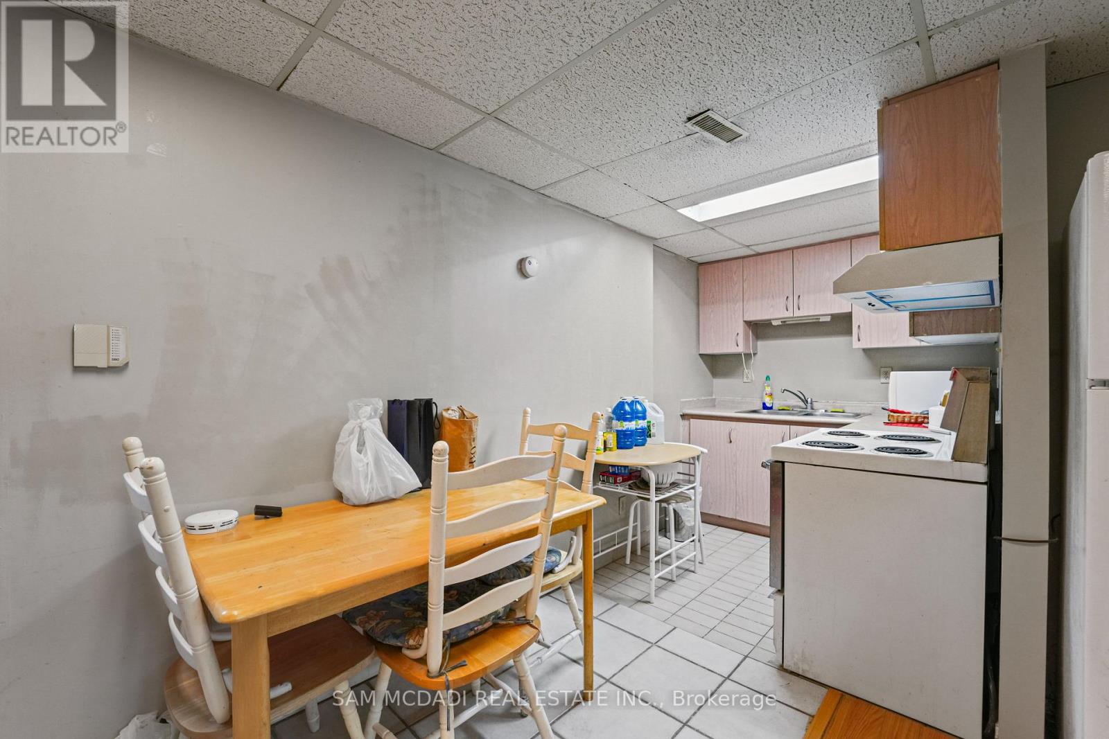 1004 Queensbridge Drive, Mississauga, Ontario  L5C 3R1 - Photo 41 - W12799876