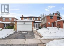1004 QUEENSBRIDGE DRIVE, Mississauga, Ontario