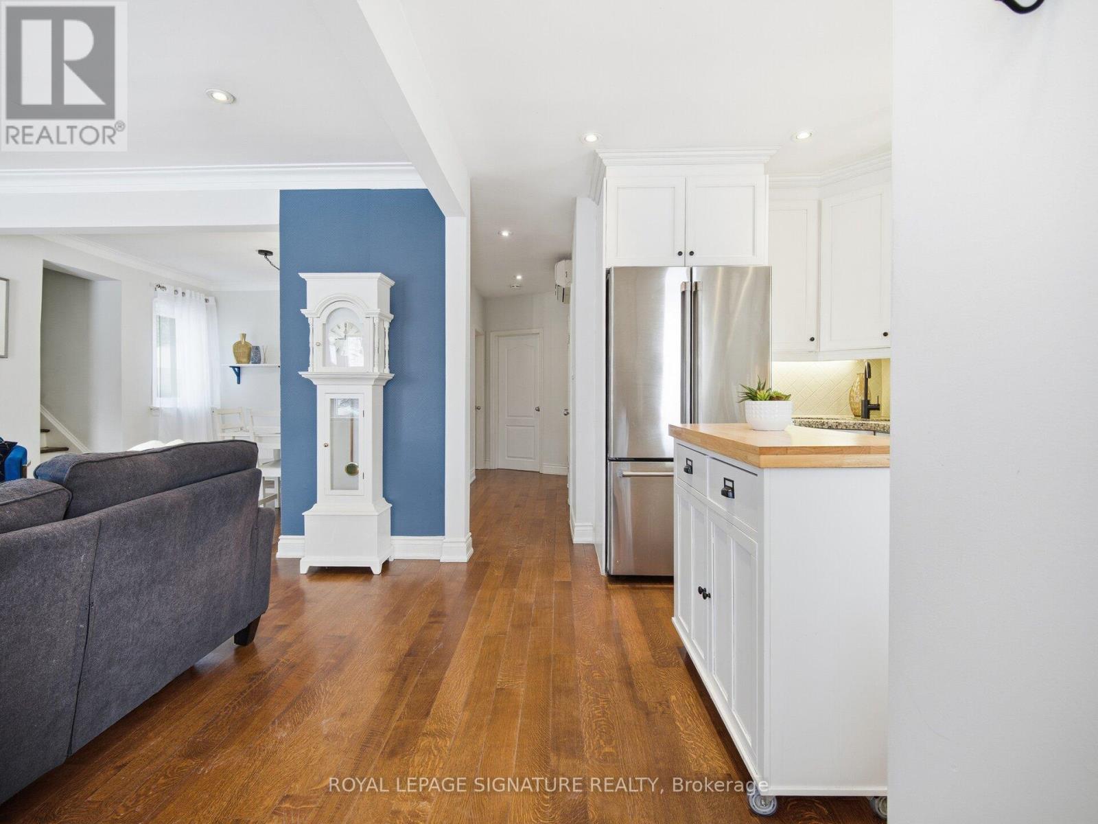 205 Prince Edward Drive S, Toronto, Ontario  M8Y 3X1 - Photo 1 - W12799882