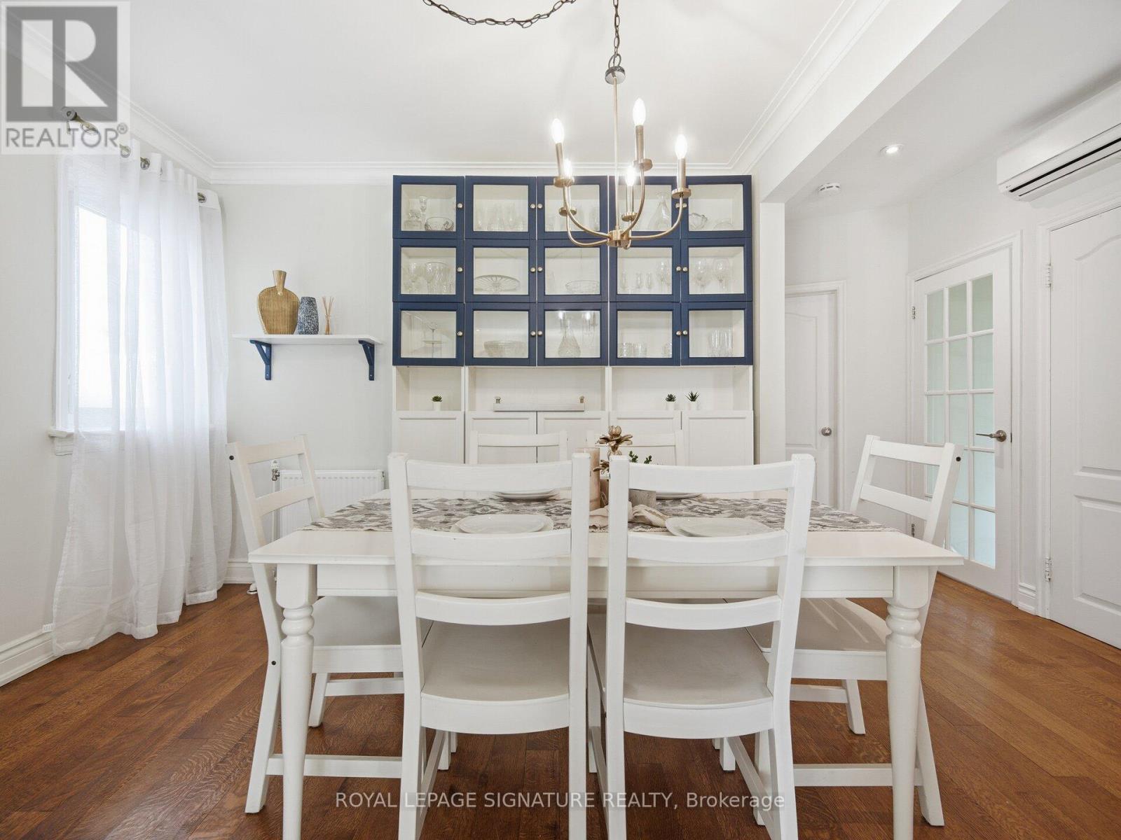 205 Prince Edward Drive S, Toronto, Ontario  M8Y 3X1 - Photo 9 - W12799882