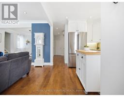 205 PRINCE EDWARD DRIVE S, Toronto, Ontario