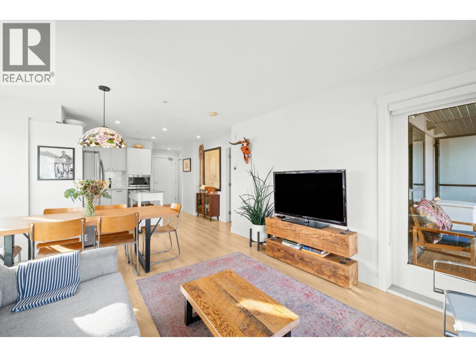 303 1519 Crown Street, North Vancouver, British Columbia  V7J 1G6 - Photo 11 - R3087886