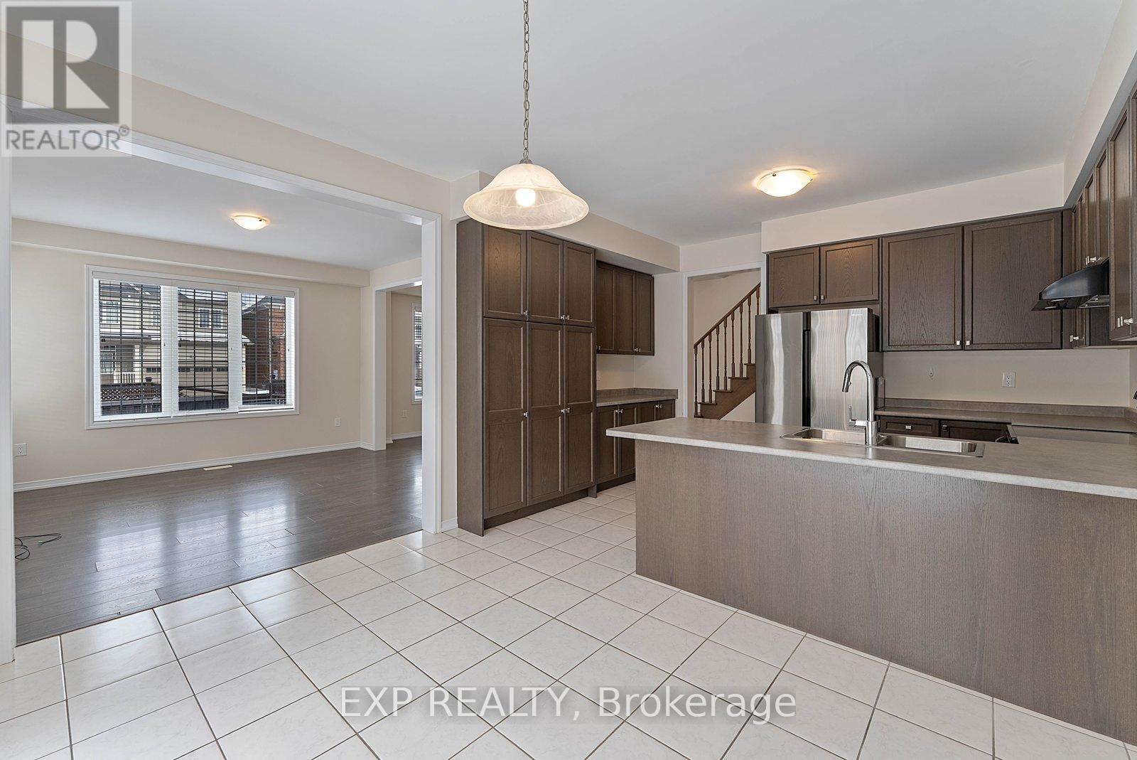 1 Honey Comb Trail, Thorold, Ontario  L3B 5N5 - Photo 9 - X12799808