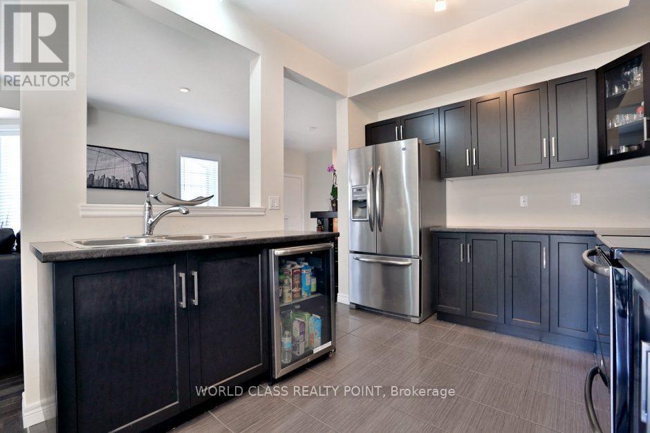 38 - 7 Lakelawn Road, Grimsby, Ontario  L3M 0E9 - Photo 7 - X12799812