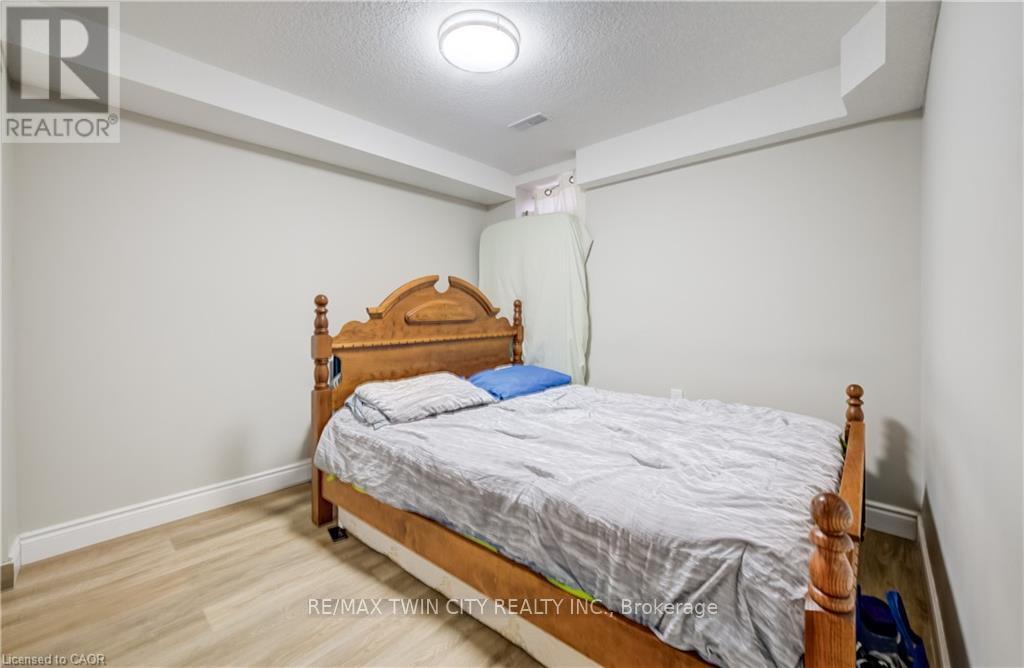 524 Linden Drive, Cambridge, Ontario  N3H 5L5 - Photo 42 - X12799836