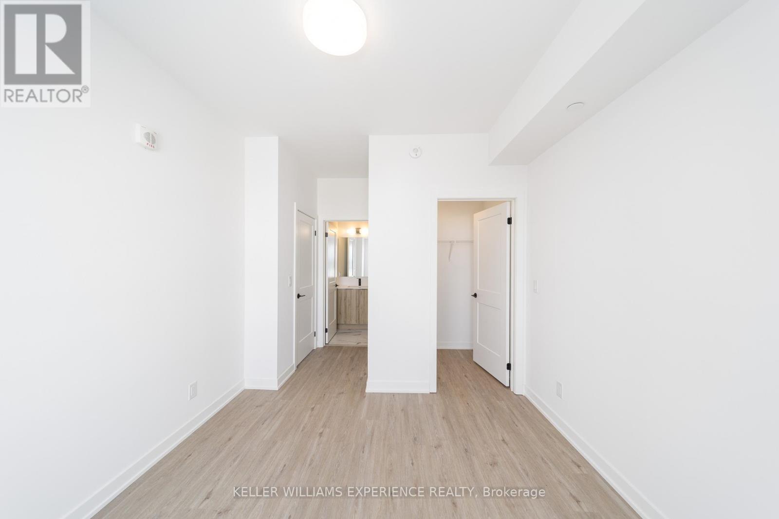 206 - 56 Lakeside Terrace, Barrie (Little Lake), Ontario  L4M 0L4 - Photo 17 - S12798390