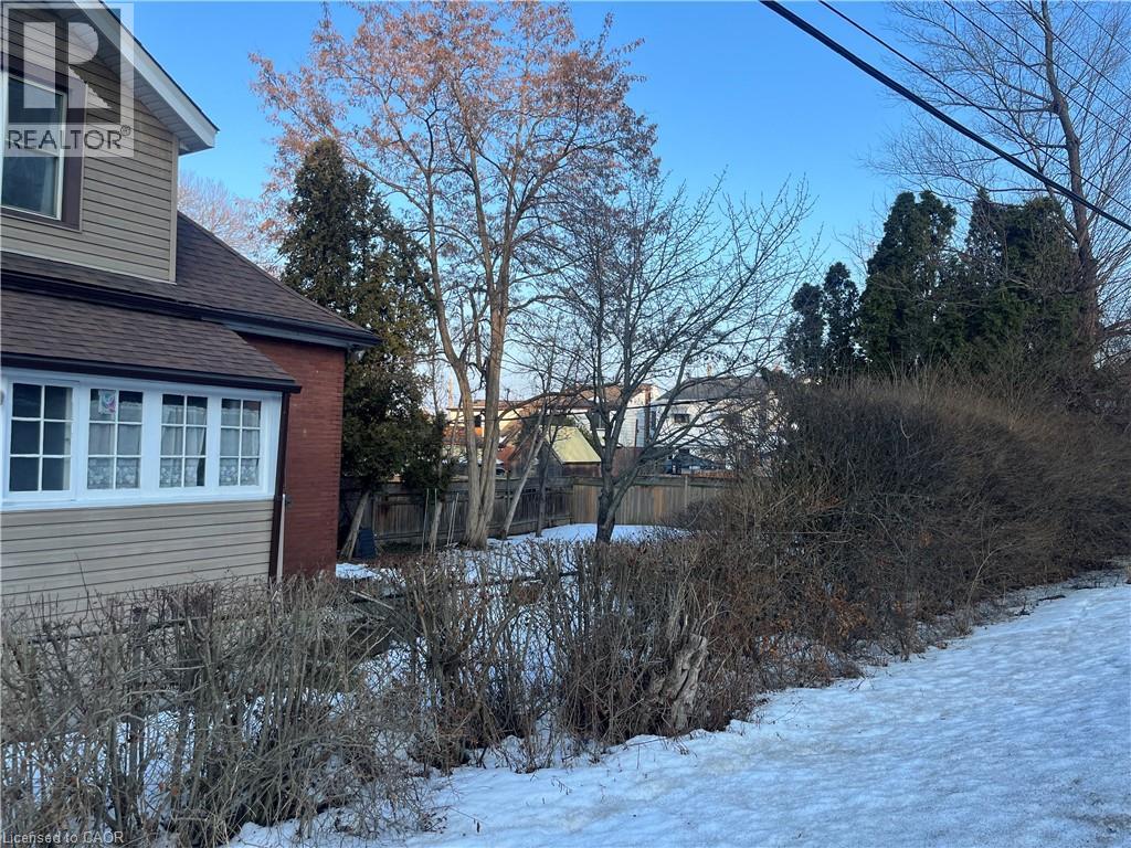 253 S Grosvenor Avenue S, Hamilton, Ontario  L8M 3L8 - Photo 49 - 40805964