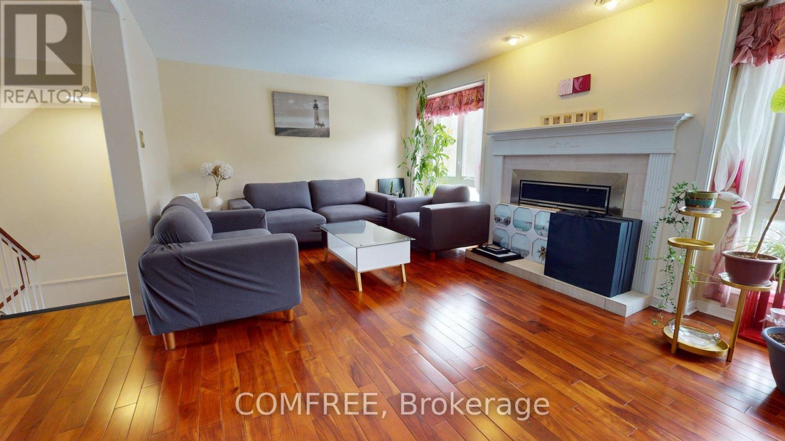 22 Arbordale Crescent, Ottawa, Ontario  K2G 5C6 - Photo 2 - X12799886