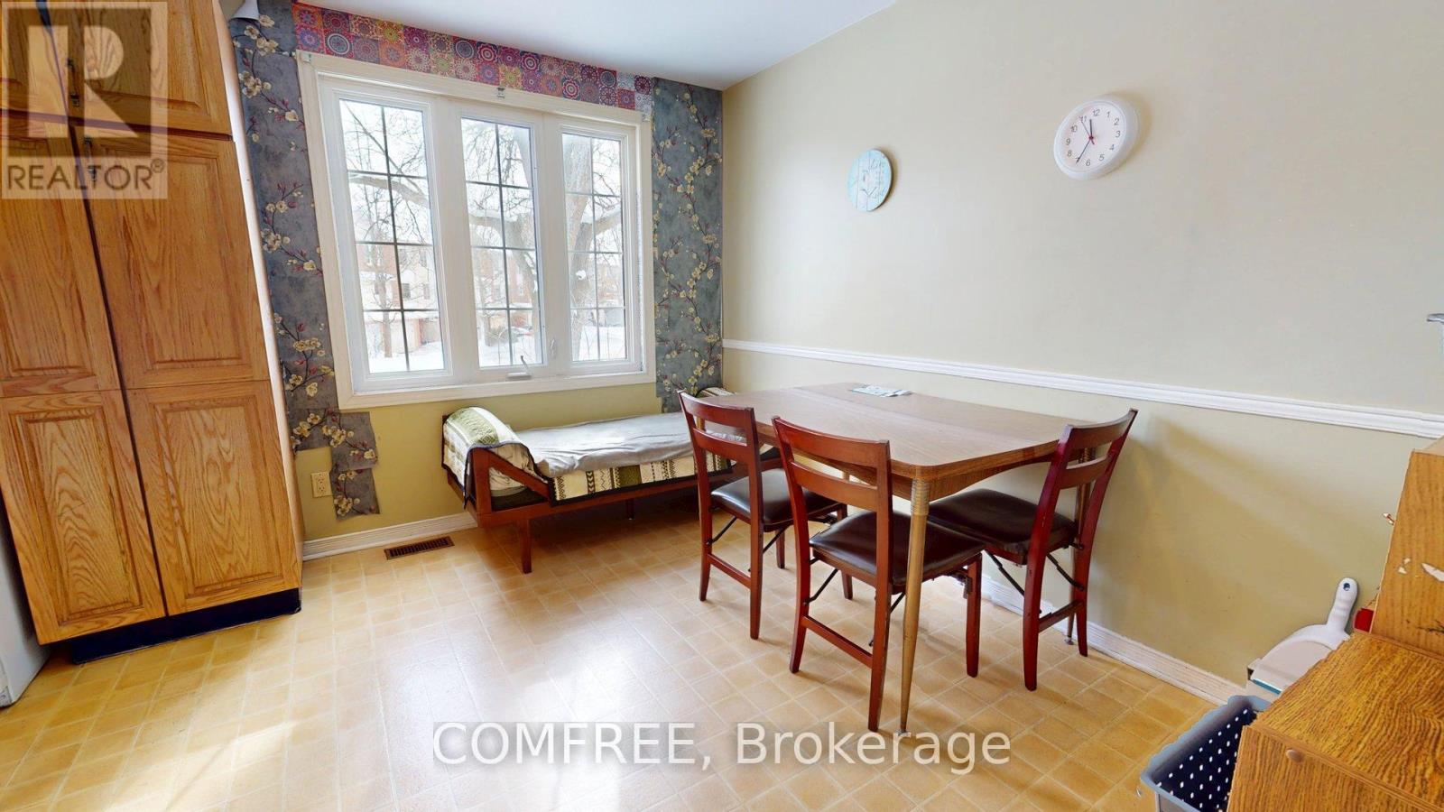 22 Arbordale Crescent, Ottawa, Ontario  K2G 5C6 - Photo 6 - X12799886