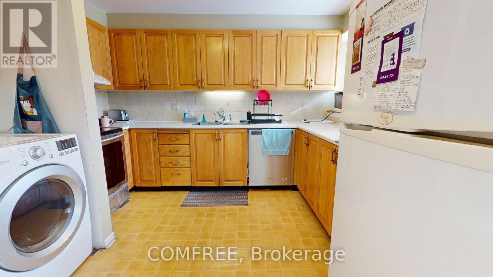 22 Arbordale Crescent, Ottawa, Ontario  K2G 5C6 - Photo 8 - X12799886