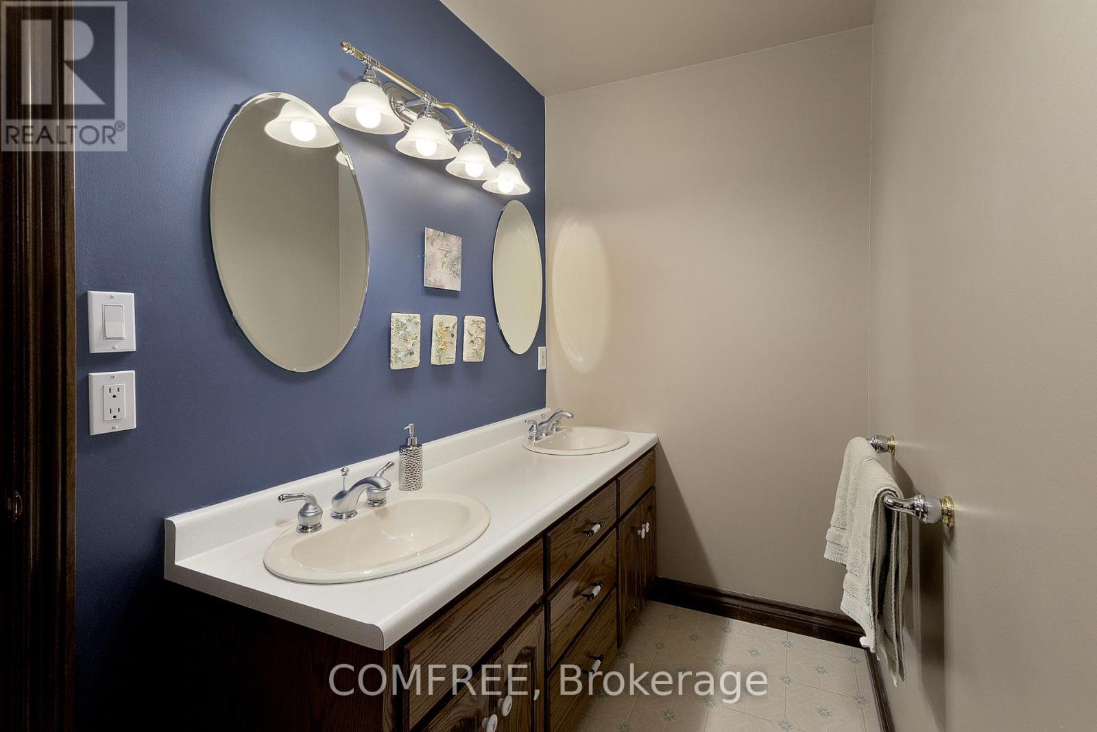 70353 Ausable Line, South Huron, Ontario  N0M 1S4 - Photo 32 - X12799904