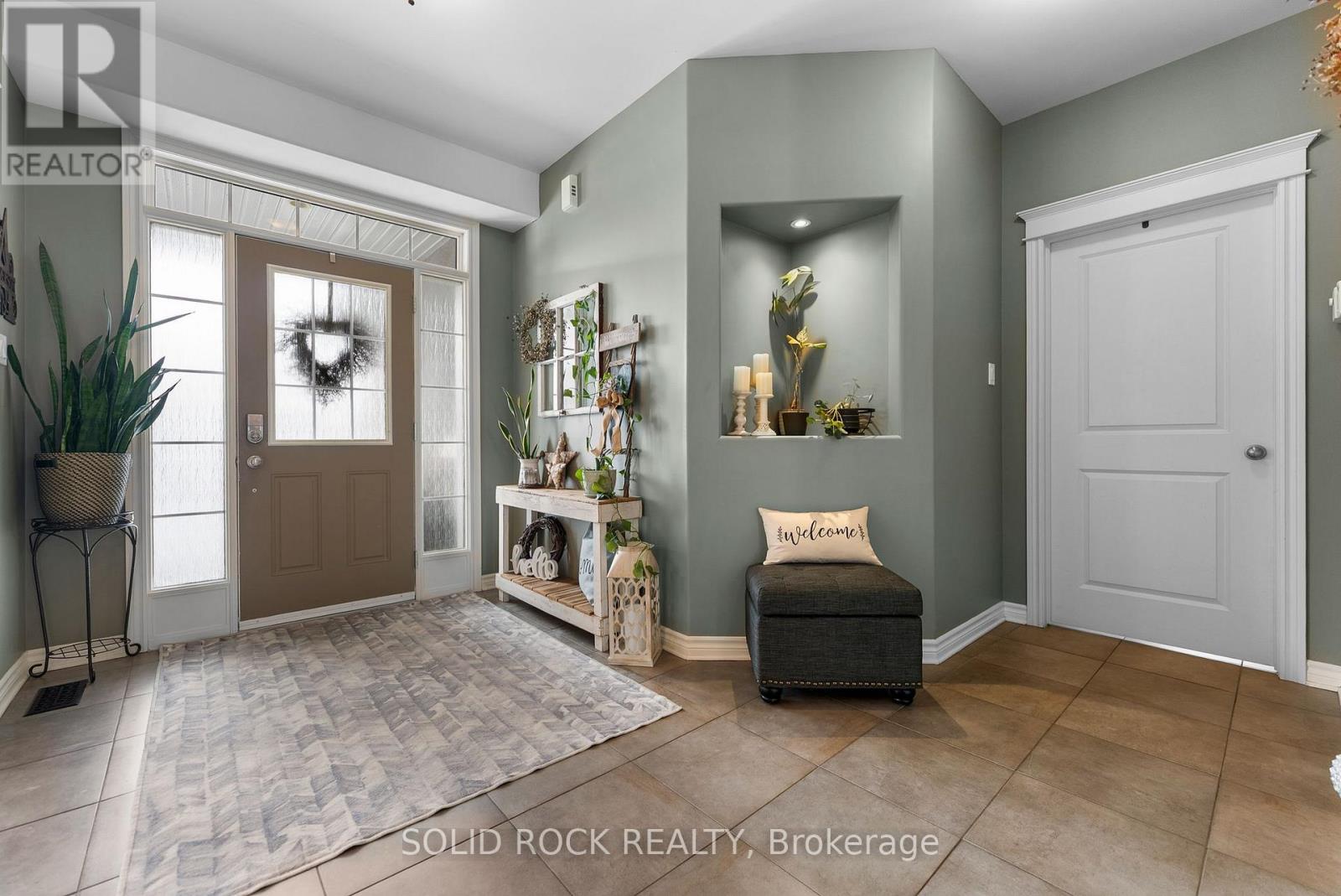 182 Arthur Street, Arnprior, Ontario  K7S 1A4 - Photo 3 - X12799918