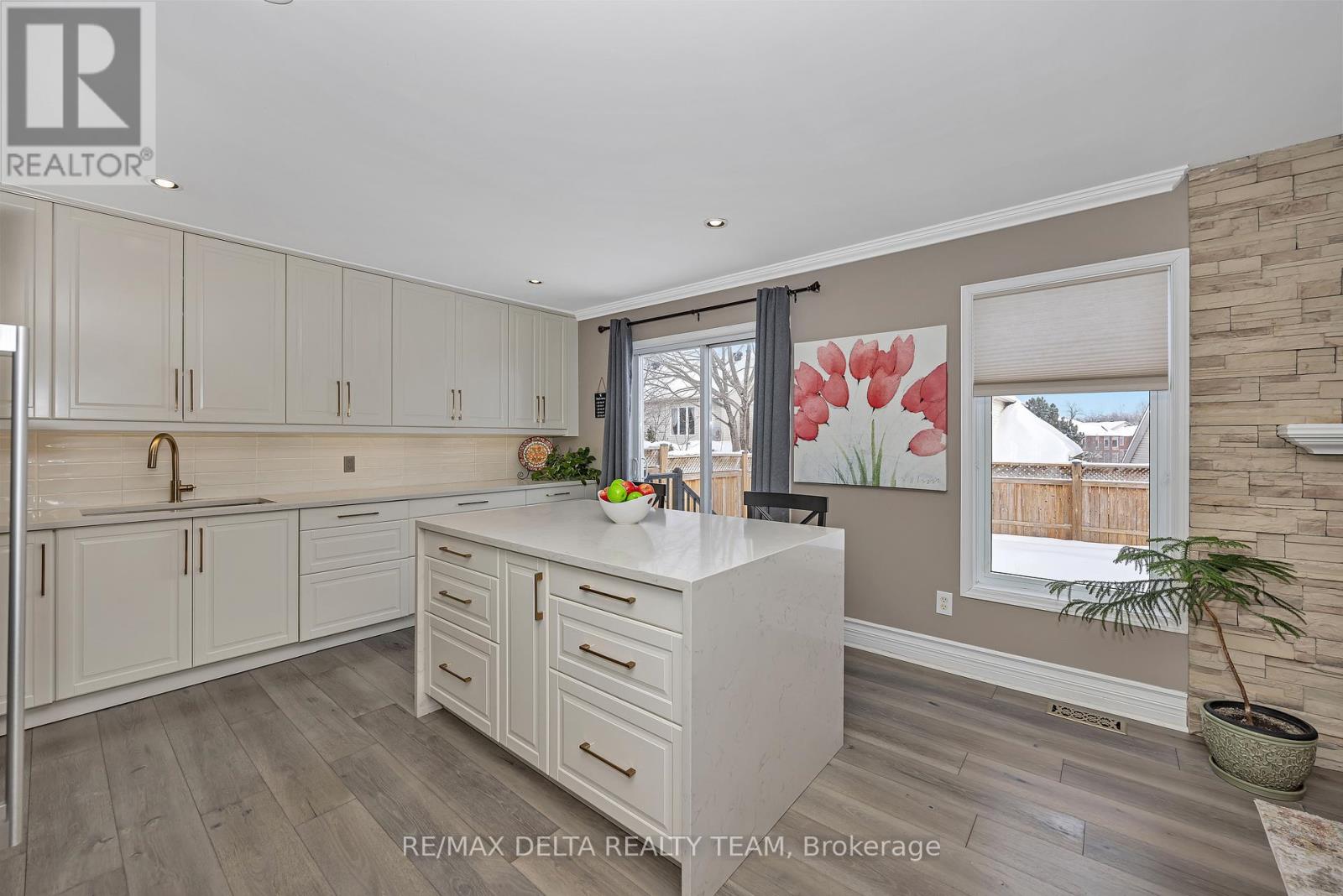 39 Sunvale Way, Ottawa, Ontario  K2G 6Y1 - Photo 13 - X12799934