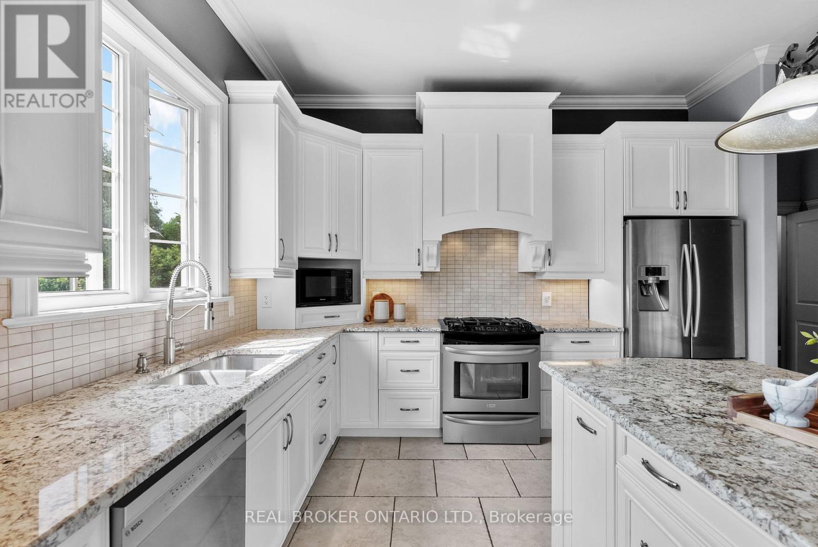 525 Tullamore Street, Ottawa, Ontario  K1X 0A2 - Photo 14 - X12799976