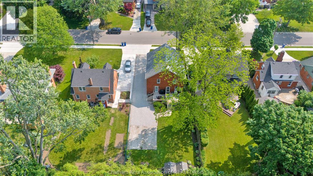 210-212 Elizabeth Street, Chatham, Ontario  N7L 2Y7 - Photo 3 - 26003430