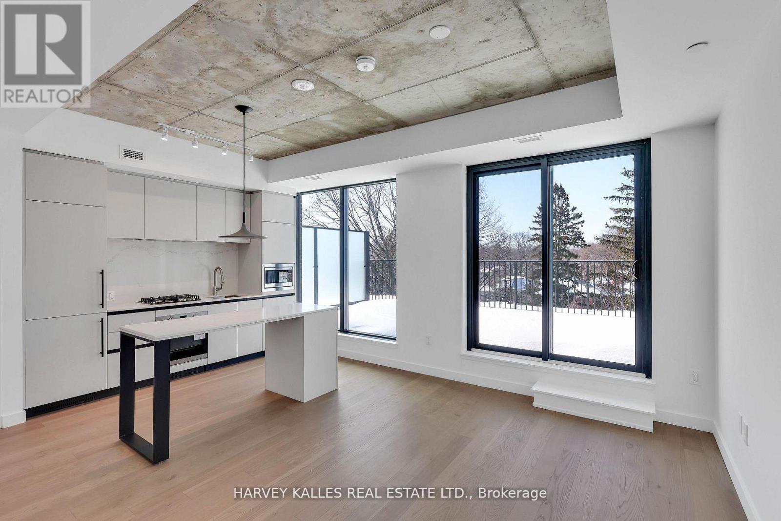 610 - 1720 Bayview Avenue, Toronto, Ontario  M4G 3C4 - Photo 3 - C12799964