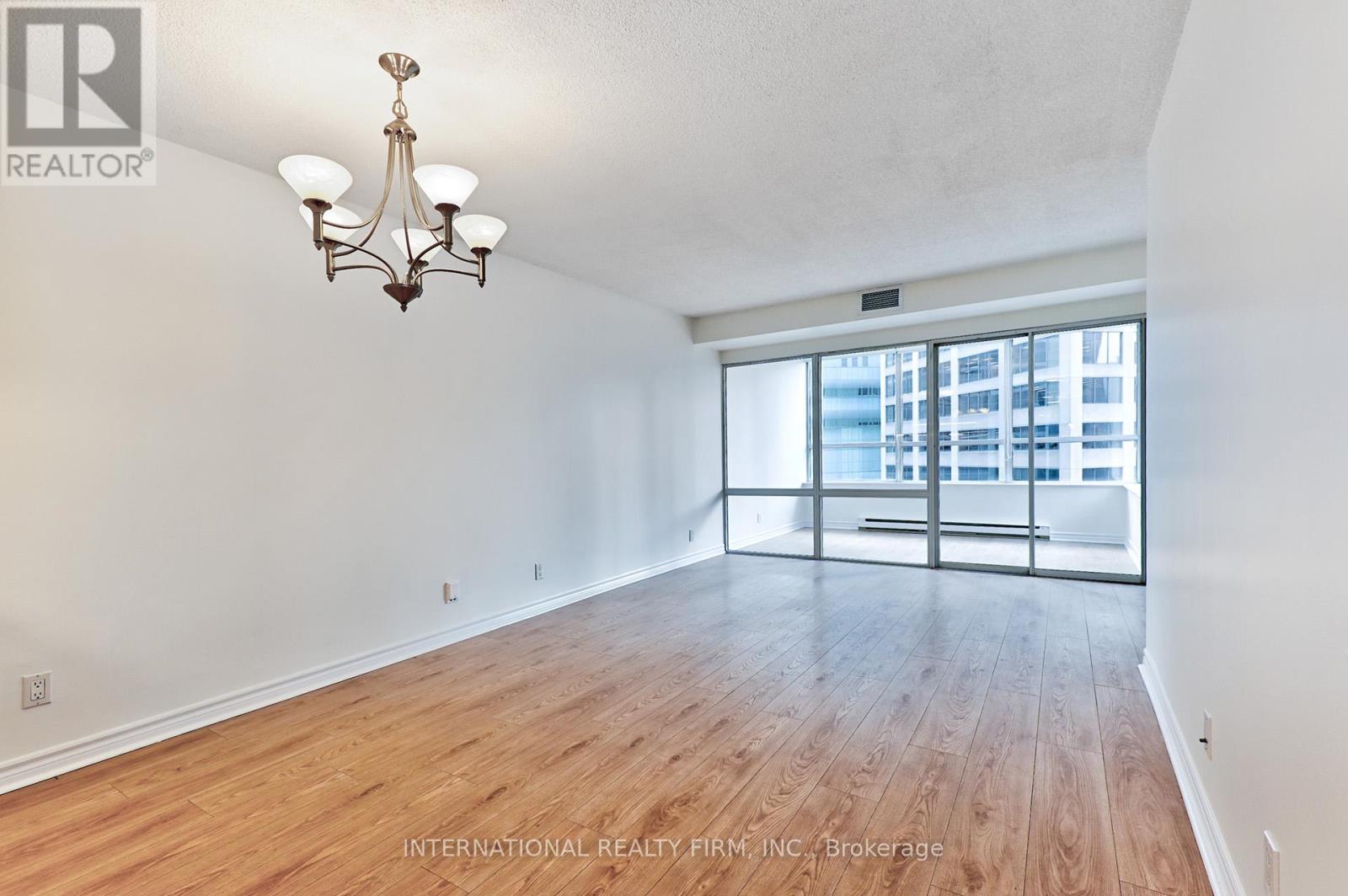 716 - 711 Bay St Street, Toronto, Ontario  M5G 2J8 - Photo 11 - C12800004